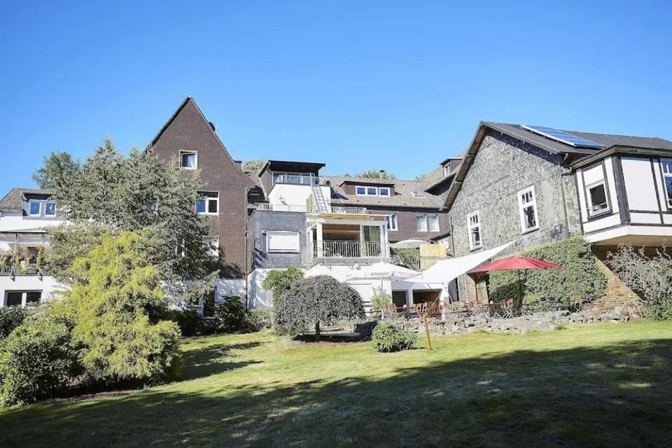 Bergischer Hof - Bergischer Hofgarten Windeck Buitenkant foto